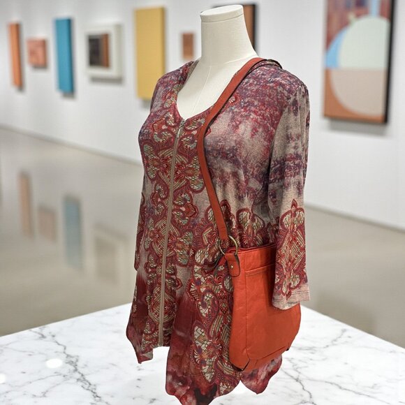 One World Boho Tunic Hoodie Top Size Large With Bueno Red Crossbody Bag Bundle - Picture 1 of 14